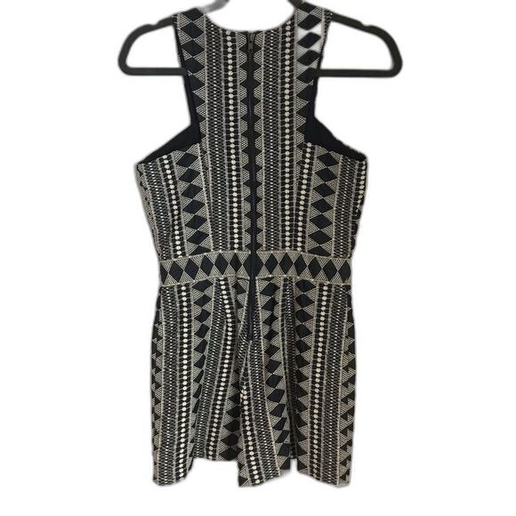 Gianni Bini Geometric Blue & White Romper Women's Size Small One-Piece Cut-out - Picture 4 of 10